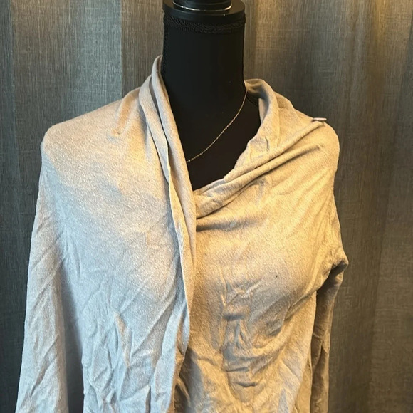 Gray Lovestitch Cardigan - Picture 2 of 5